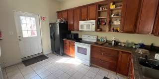 Very Spacious 4bdrm/2bth House on W CARY STREET in the Heart of VCU!!! Gallery 30