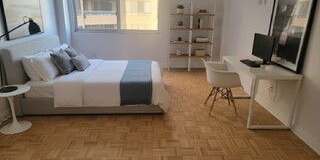 10450 Wilshire Boulevard Gallery 2