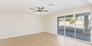 1018 W Kings Avenue Gallery 12