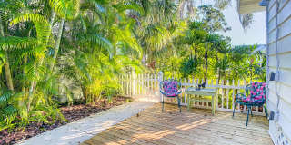 Charming two bedroom two bathroom cottage in North St. Petersburg Fully Updated. Charming two bedroom two bathroom cottage in North St. Petersburg Fully Updated. Gallery 40