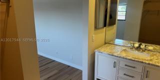 6532 NW 170th Ter Gallery 32