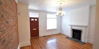 2 bedroom, 2.5 bathroom brick townhouse Gallery 20