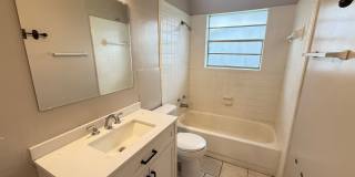 3 Bedroom 1.5 bathroom duplex home Gallery 1