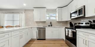 125 NW 3rd Avenue Gallery 6