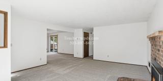 Gladstone 3BD/2BA Home with Large Yard, Shop, & 2 Car Garage Gallery 8