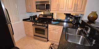 Charming Furnished Studio with Large Patio in the Heart of Las Vegas Gallery 13