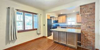 $2,995 - 5 Bed / 3 Bath Stunning and Spacious Home on South Hill Gallery 9
