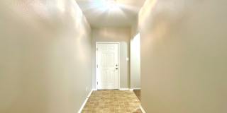 Charming 3-Bedroom Cul-de-Sac Home with Fenced Yard & Garage! Gallery 6