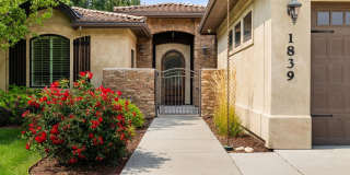 Luxury Furnished 4-Bedroom Home in Eagle's Bella Terra Neighborhood Gallery 4