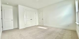 5 Bedroom, 3.5 Bathroom Home w/ Office and 2 Car Garage Gallery 30