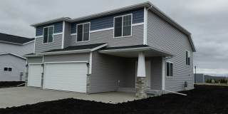 4 Bed 3 Bath Single Family Home Gallery 1