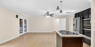 18 CROSSINGS Circle Gallery 13