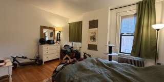 16 Davis Ave Gallery 19