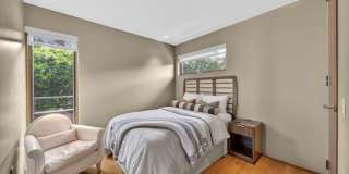 HaleGator: Award-Winning Oceanfront Home w/ Rooftop Lanai & Ocean Views Gallery 17