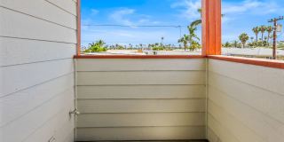 Spacious 3 Bed / 3 Bath Ocean Beach Townhome with Private Patio & Garage - Available NOW Gallery 21
