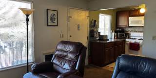 APARTMENT:  APPLE TREE SQUARE APARTMENTS-UPTOWN SEDONA Gallery 5