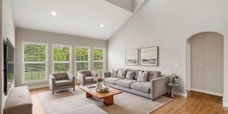 Beautiful 3BR/3BA Villa with Bonus Loft - Available NOW! Gallery 8