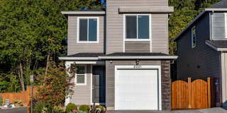 Brand New! - 3 bedr - One block from Battle Ground amenities. Gallery 1