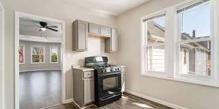 1045 Casgrain Street Gallery 13