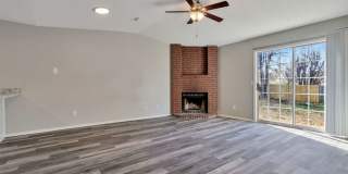 Newly remodeled 3 Bed 2 Bath Duplex!! Gallery 1
