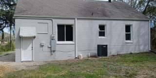 4211 Major Street Gallery 18