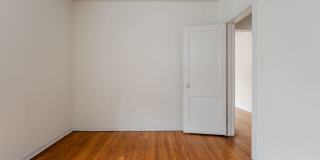 North Center / St. Bens - 2 Bed / 1 Bath - Heat Included Gallery 8
