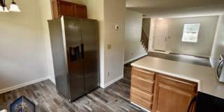 MODERN TRI-LEVEL TOWNHOME NEAR STEELE CREEK PARK Gallery 4