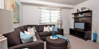 Colonial Square Gallery 3