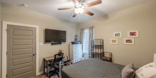 619 Burleson St Gallery 13