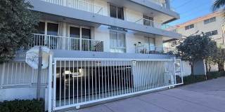 7832 Collins Ave Gallery 35