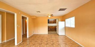 Rare flexible commercial space available for monthly lease on busy Combee Road Gallery 16