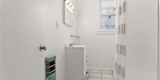 2133 S CARROLLTON Avenue Gallery 8