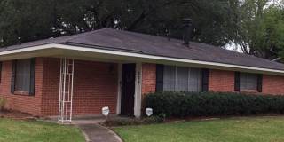 VERY NICE BROADMOOR TERRACE HOME-3 BEDROOM 2 BATHROOM-LARGE CORNER LOT Gallery 1