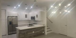 10445 NW 81st Ter 10445 NW 81st Ter Gallery 1