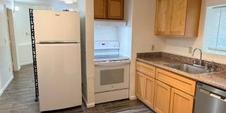 West Oakland 3 Bedroom Flat! Gallery 11