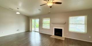 Charming 3 Bedroom Home with Fruit Trees and Outdoor Oasis Gallery 5