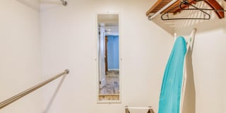 1701 ELM Street Gallery 79