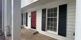 Elegant Colonial Style 2 Bedroom 2 and a half Bathroom Townhome in Little Rock Gallery 6