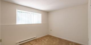 Meadow Lane Apartments Gallery 13