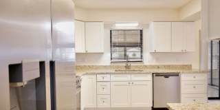 Gorgeous 3/2 Home with a 2 Car Garage Located in Well Maintained Cul-de-sac - Leesburg Gallery 8