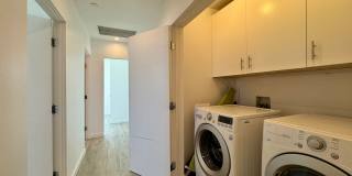 Five Bedroom/Four Bathroom Luxury House in Koreatown Gallery 16