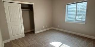 Beautiful 5 Bedroom, 3 Bath Executive Home in the Pointe! Gallery 55