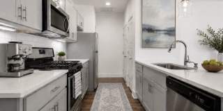 1 Bedroom home with Garage! Gallery 7
