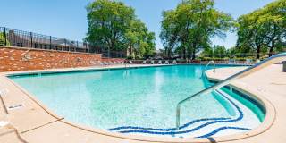 Knollwood Village Gallery 1