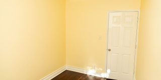 Renovated and Spacious 4Bedroom Townhouse in West Baltimore! Gallery 3