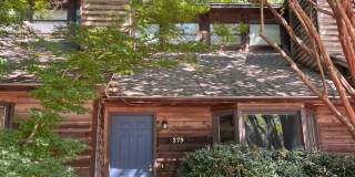 Rustic 2 Bedroom Condo in Convenient Location Gallery 1
