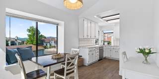 2 Bedroom Condo for Rent in Redding CA | Pool, Spa, Fireplace, Balcony Gallery 18
