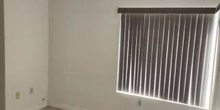 Vibrant 2 bedroom/2 bath condo in a great community with quick access to main commuter arteries Gallery 10