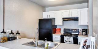 Island Club Apartments Gallery 25