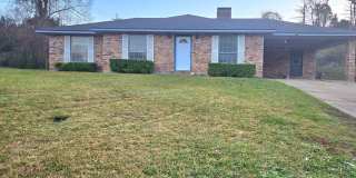 3 Bedroom 2 Bathroom Brick Home in Pineville - Large Yard - $1600 per month Gallery 1